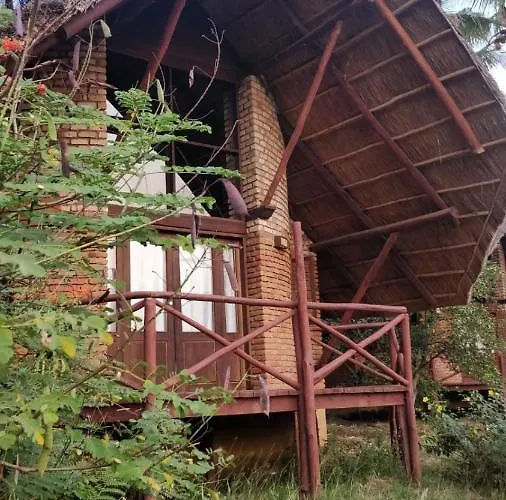 Simbamwenni Lodge And Camping